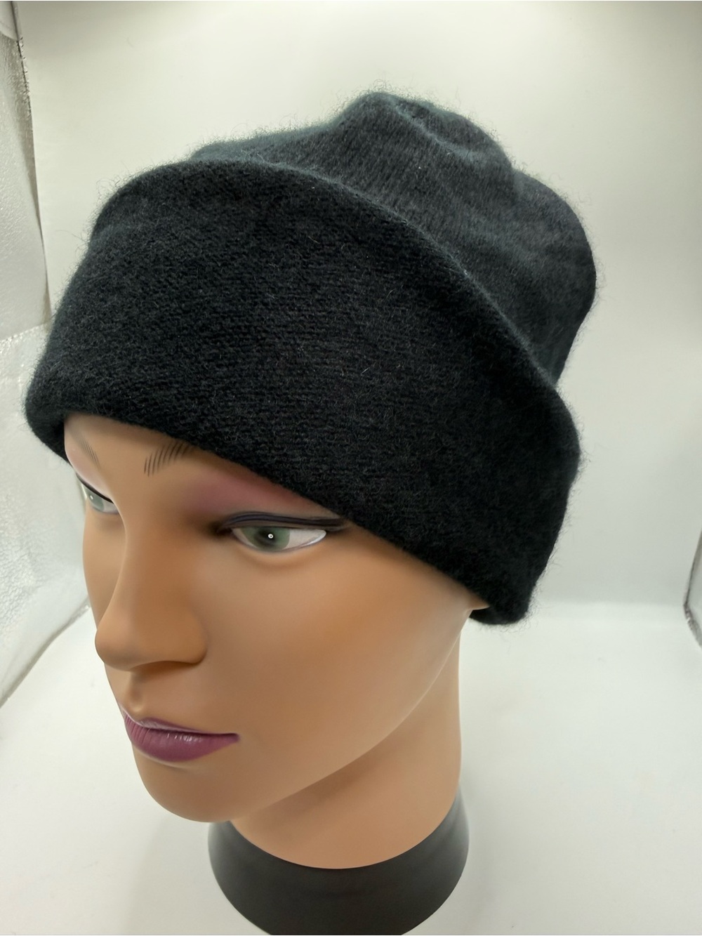 Brora 100% Cashmere Black Beanie Hat Made in Scotland Luxury Knit Winter Cap